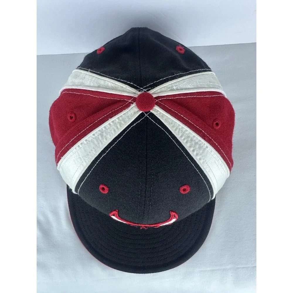 Chicago Bulls Windy City Pinwheel New Era Fitted Hat Size 7 3/4 NBA Basketball